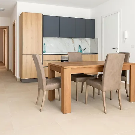Apartment 2br Modern - G1 *
